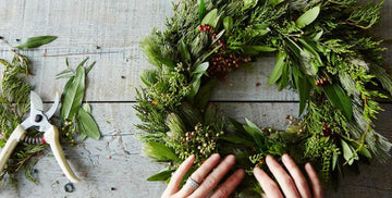 How to Make a Stunning Wreath for this Fall Season
