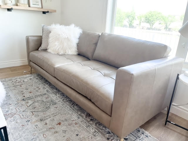 🇨🇦 3795 Vista Leather Sofa - Calgary Furniture Store