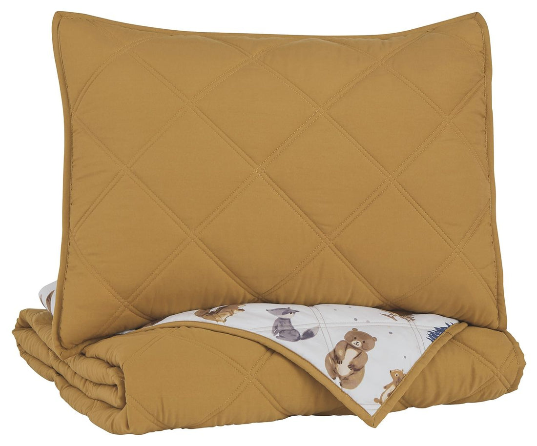 Cooperlen Quilt Set | Calgary Furniture Store