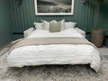 Optical Tricks: Making Furniture Look Bigger in Compact Rooms