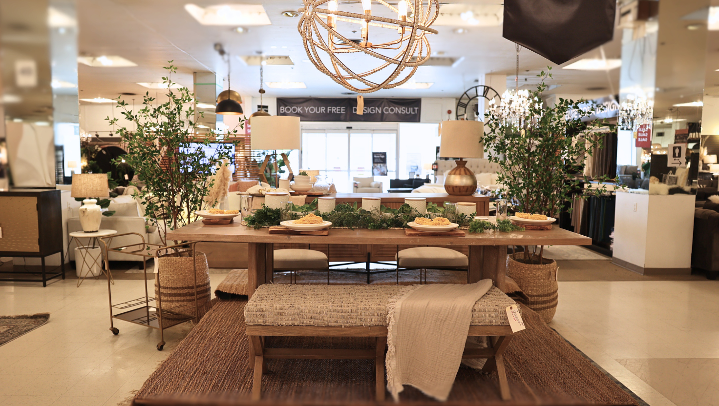 Free Design Consult for a Guest-Ready Dining Room This Fall