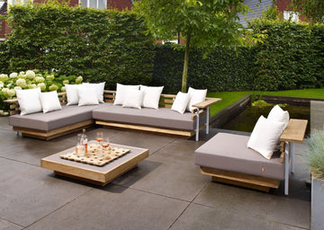 What Top Outdoor Furniture Stores Offer That Others Don’t
