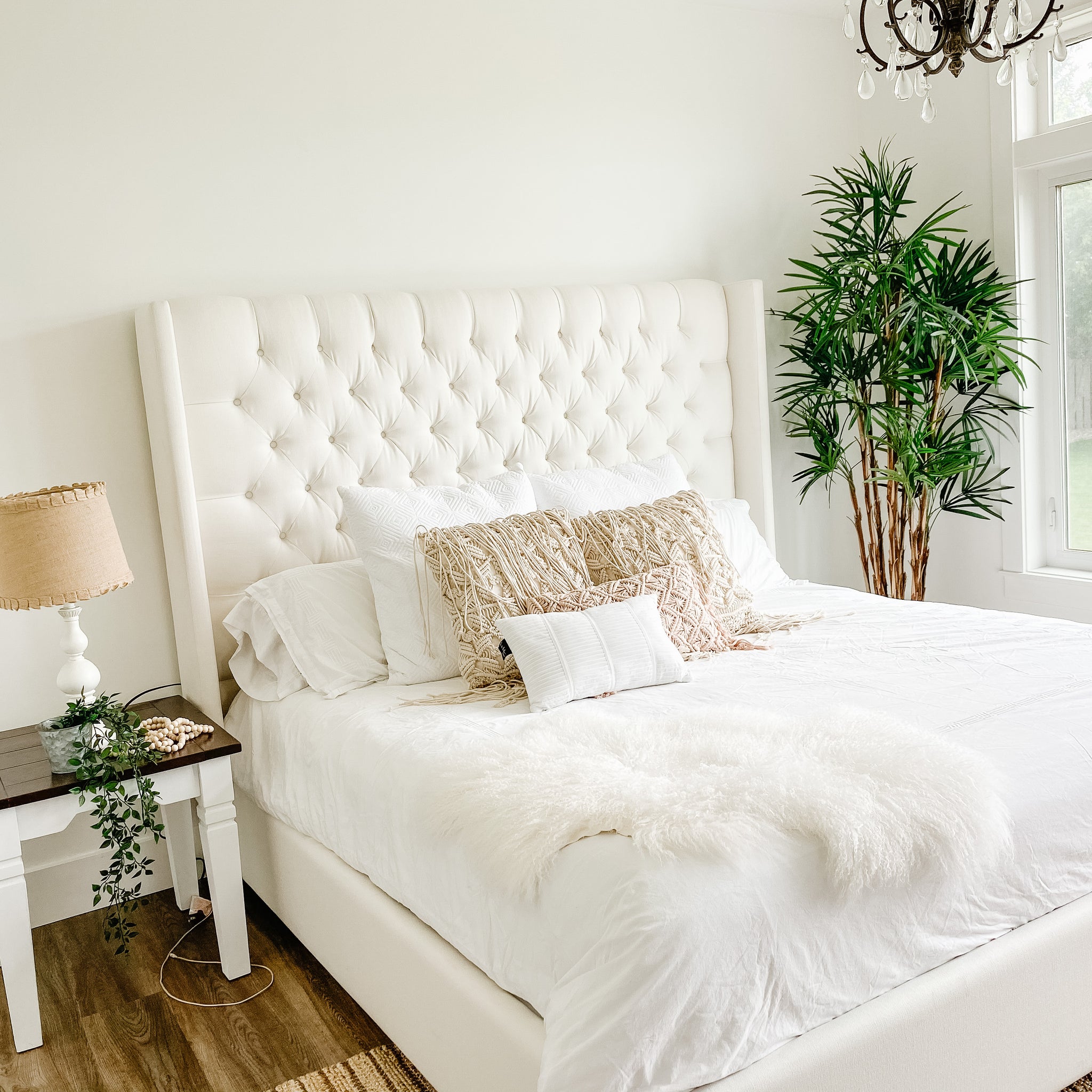 5 Quick Ideas to Style Any Small Bedroom