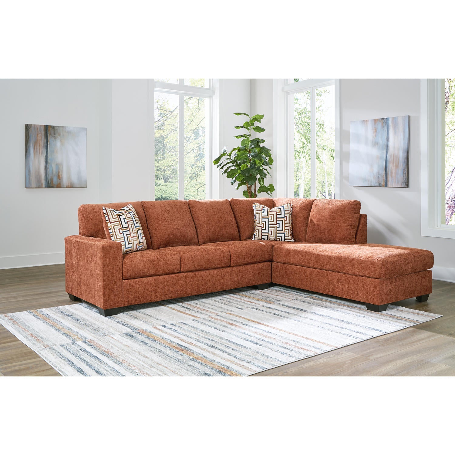 Aviemore 2-Piece Sectional Sofa with Chaise, Linen-Look Upholstery