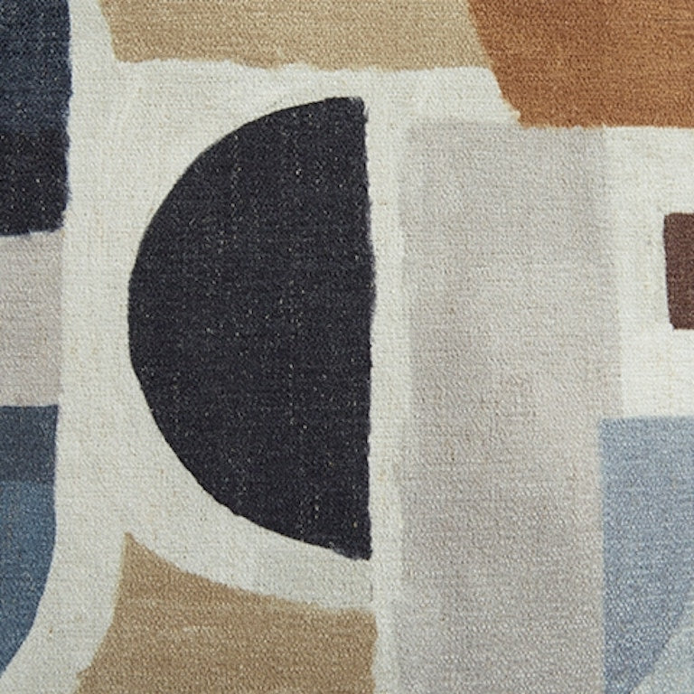 Benchcraft Erinslane Three-Cushion Fabric Sofa with Accent Pillows Tapered Legs