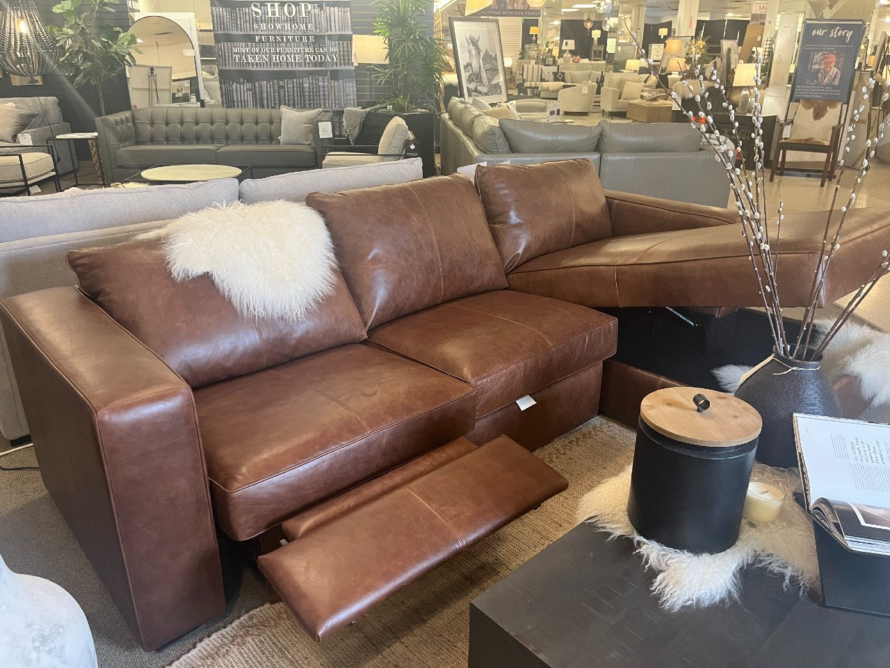 3900J Power Recliner Leather Sectional with Storage by Decor-Rest 🇨🇦 - Calgary Furniture Store