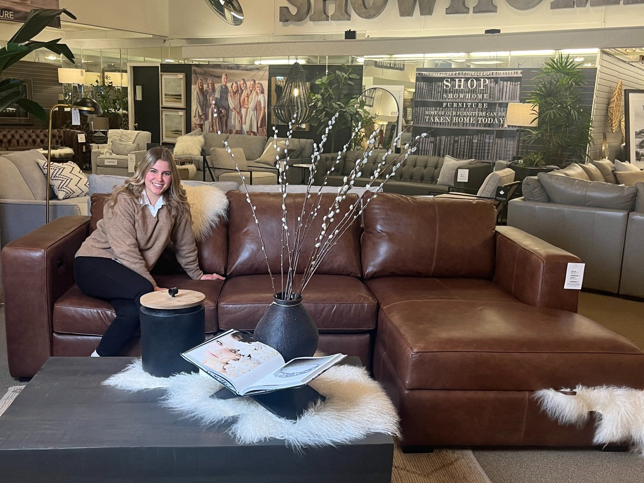 3900J Power Recliner Leather Sectional with Storage by Decor-Rest 🇨🇦 - Calgary Furniture Store