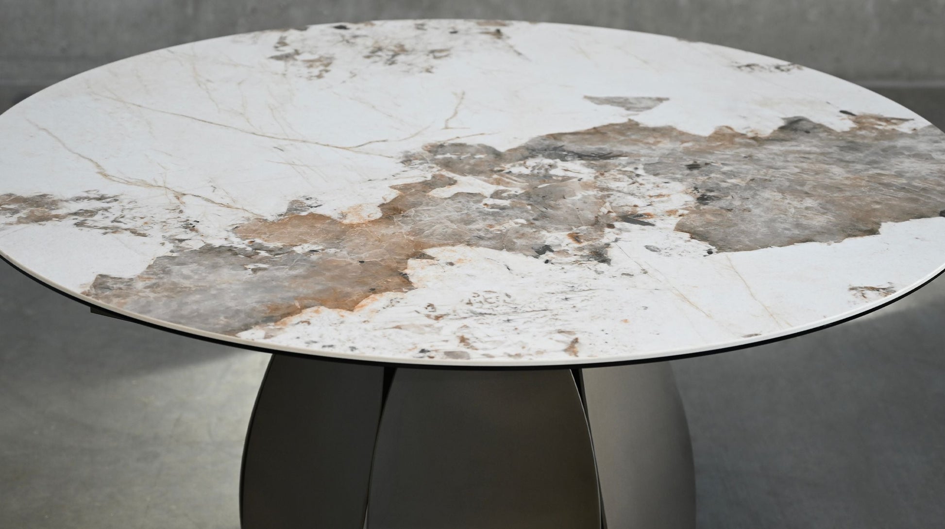FORMA Dining Table with Magellano Ceramic Top and Bronze Base