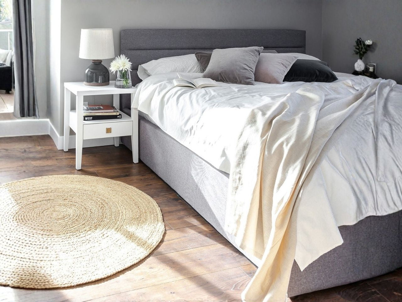 Justin King Storage Bed Griege