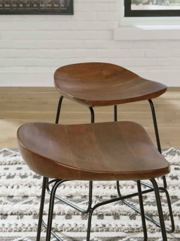 Wilinruck Counter Stool | Calgary Furniture Store