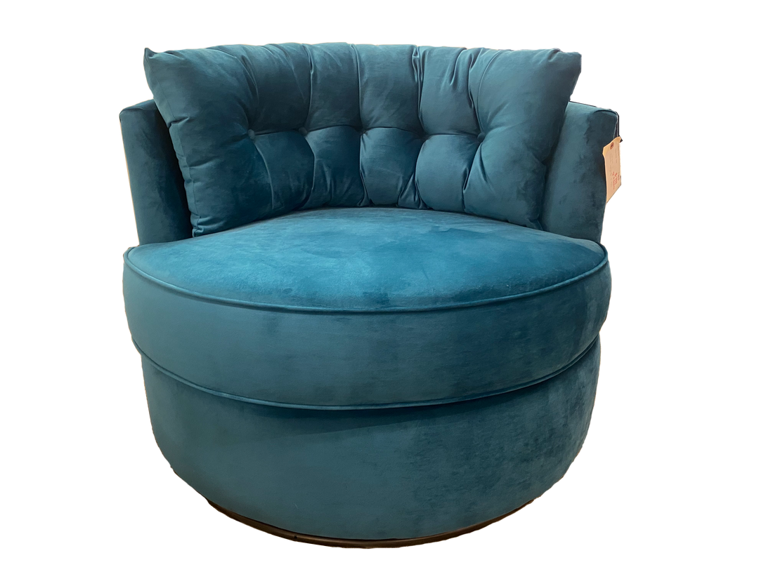37" Globe Nest Chair, Made in Canada 🇨🇦 | Calgary Furniture Store