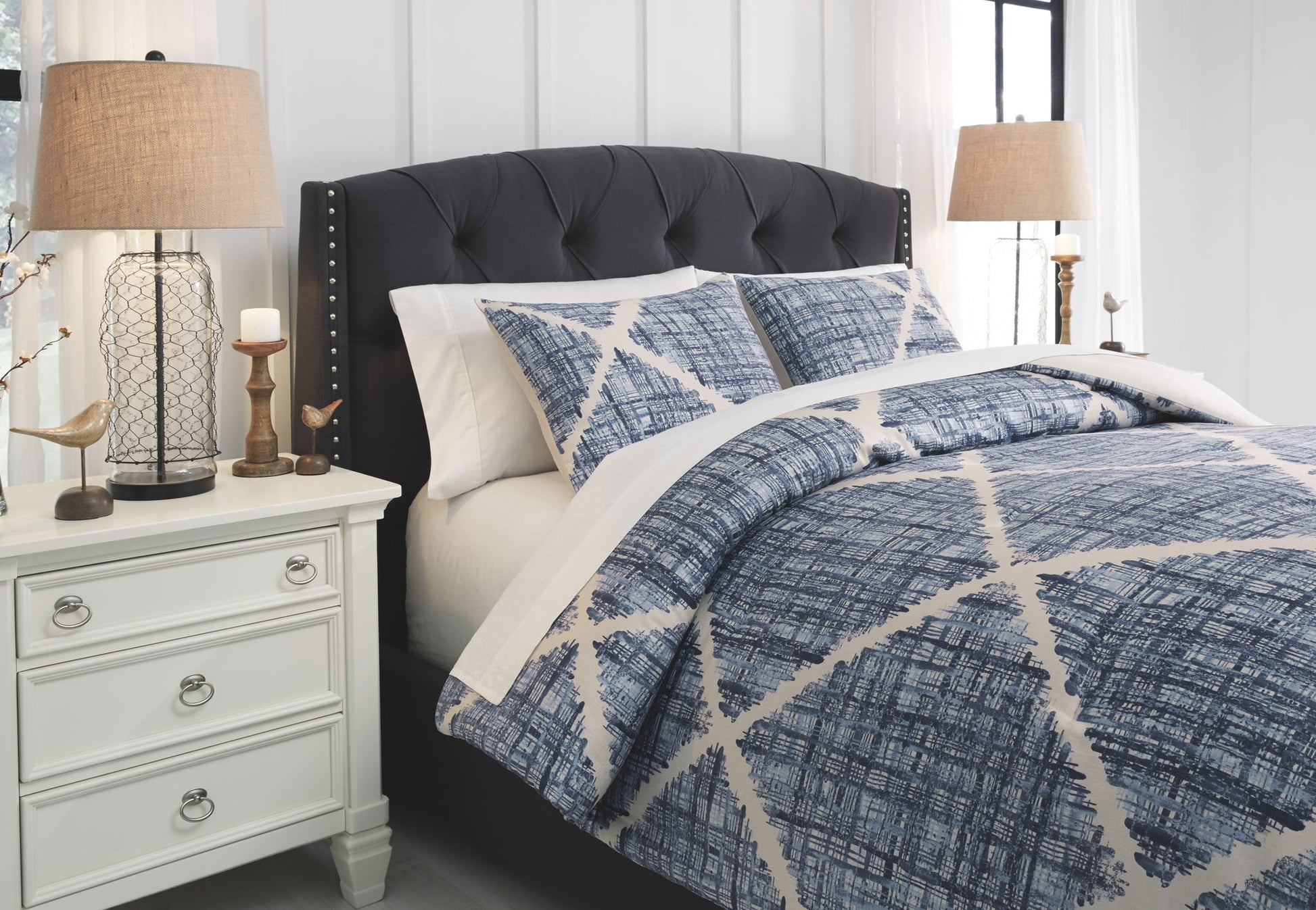 Sladen Comforter Set | Calgary Furniture Store