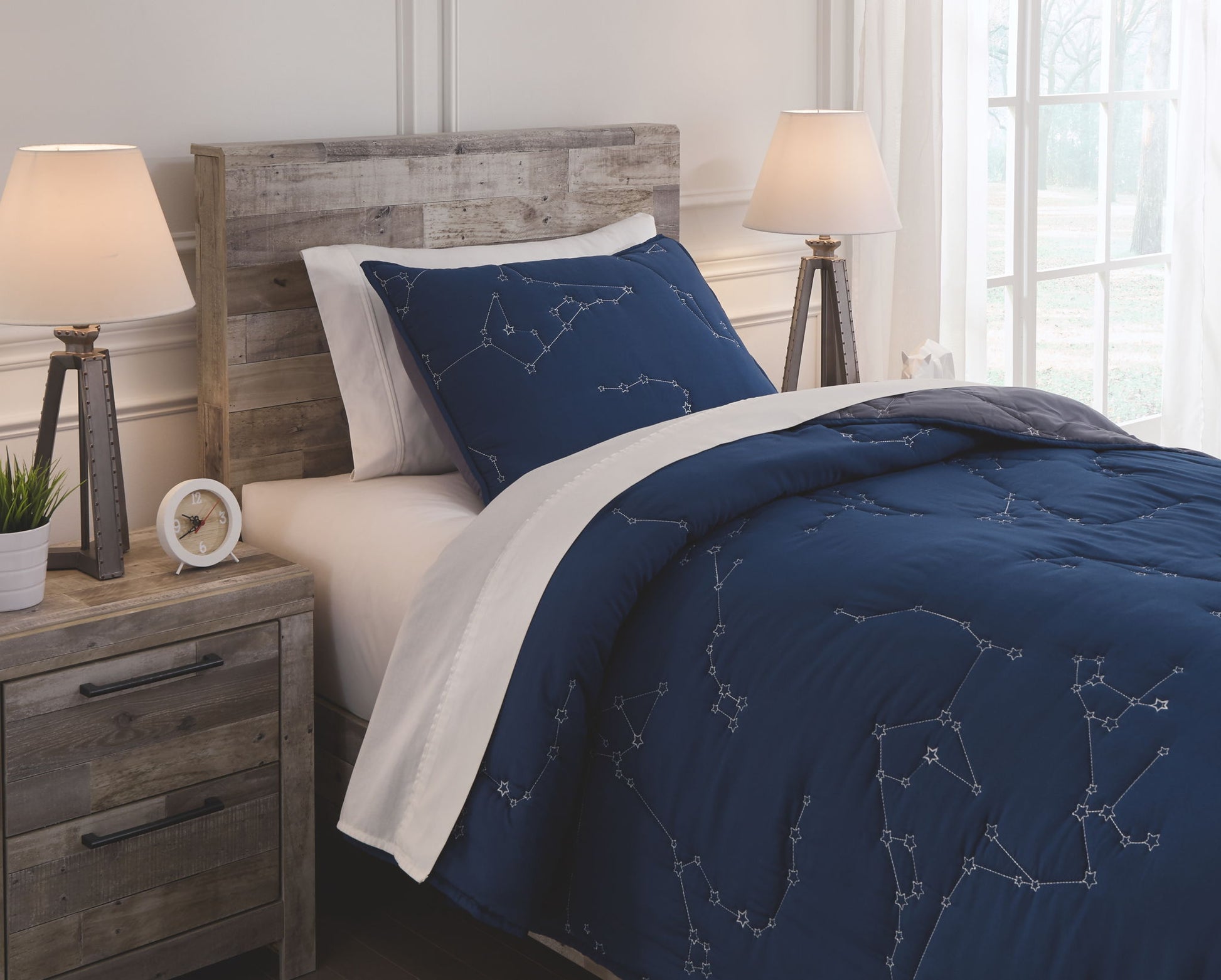 Ekin Quilt Set | Calgary Furniture Store