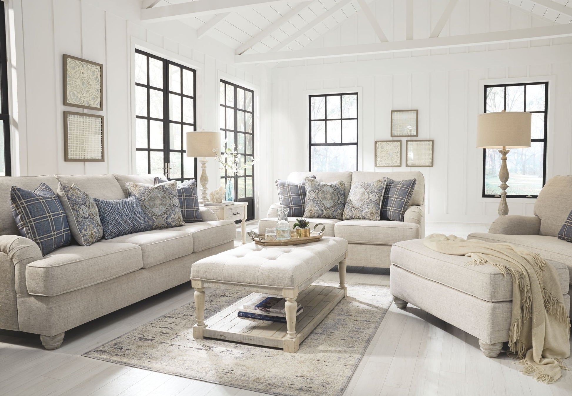 Traemore Oversized Chair | Calgary Furniture Store