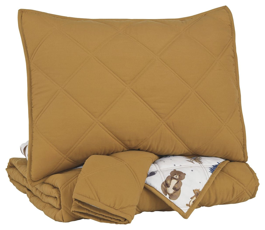 Cooperlen Quilt Set | Calgary Furniture Store