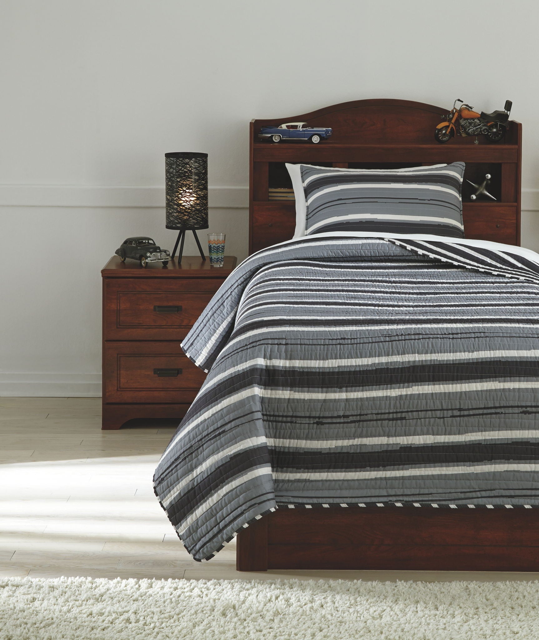 Merlin Coverlet Set | Calgary Furniture Store