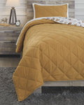 Cooperlen Quilt Set | Calgary Furniture Store