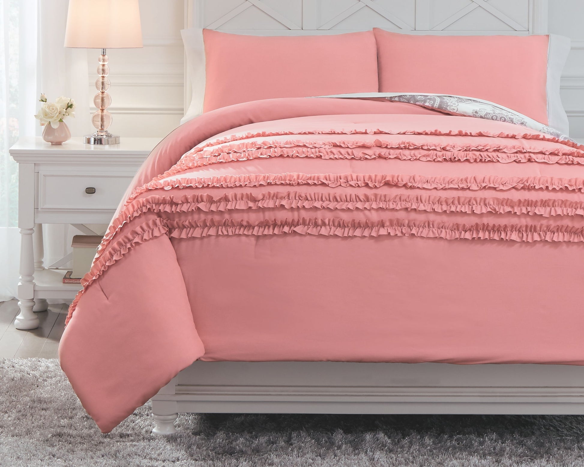 Avaleigh Comforter Set | Calgary Furniture Store