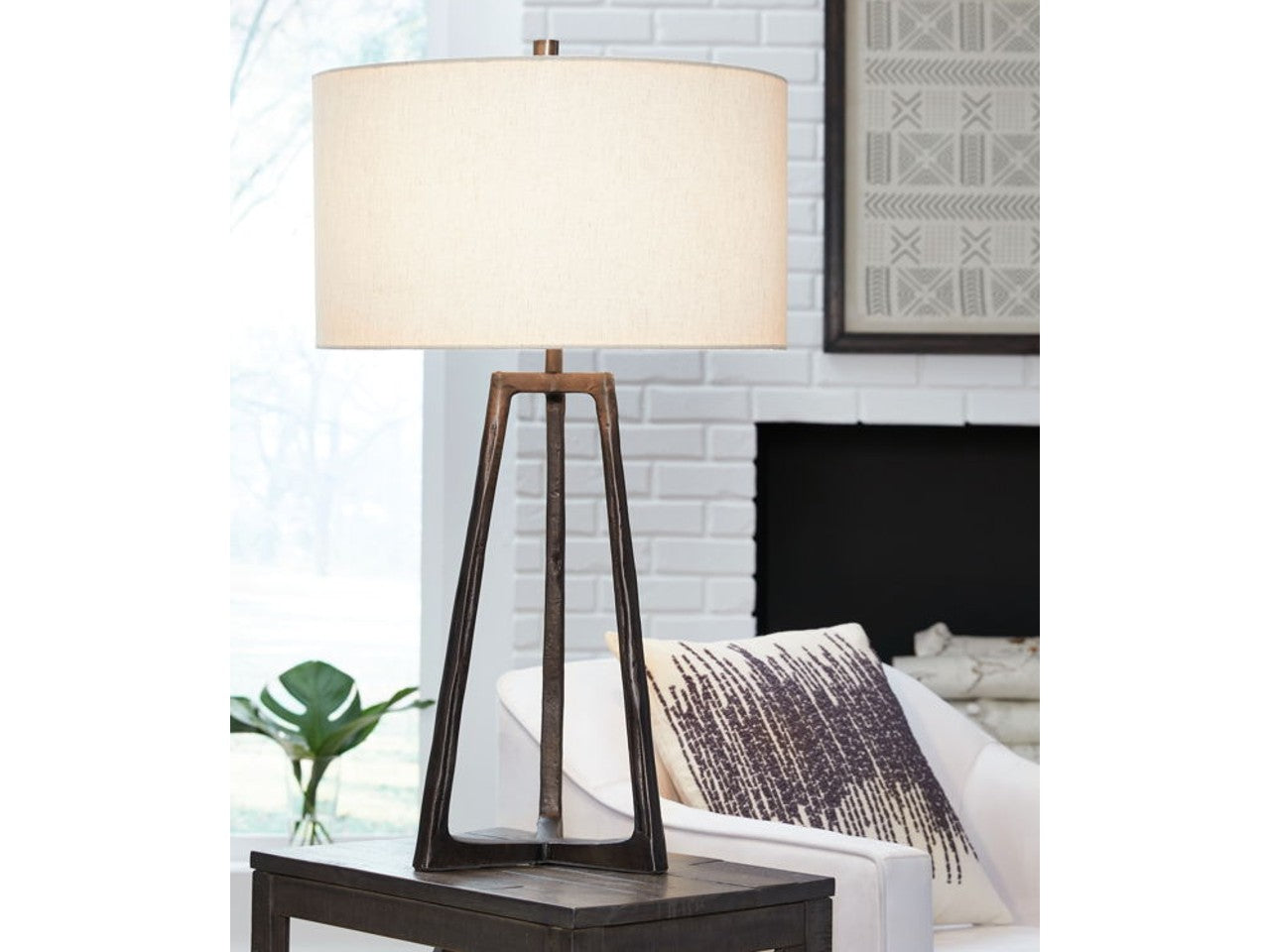 Wynlett Table Lamp | Calgary Furniture Store